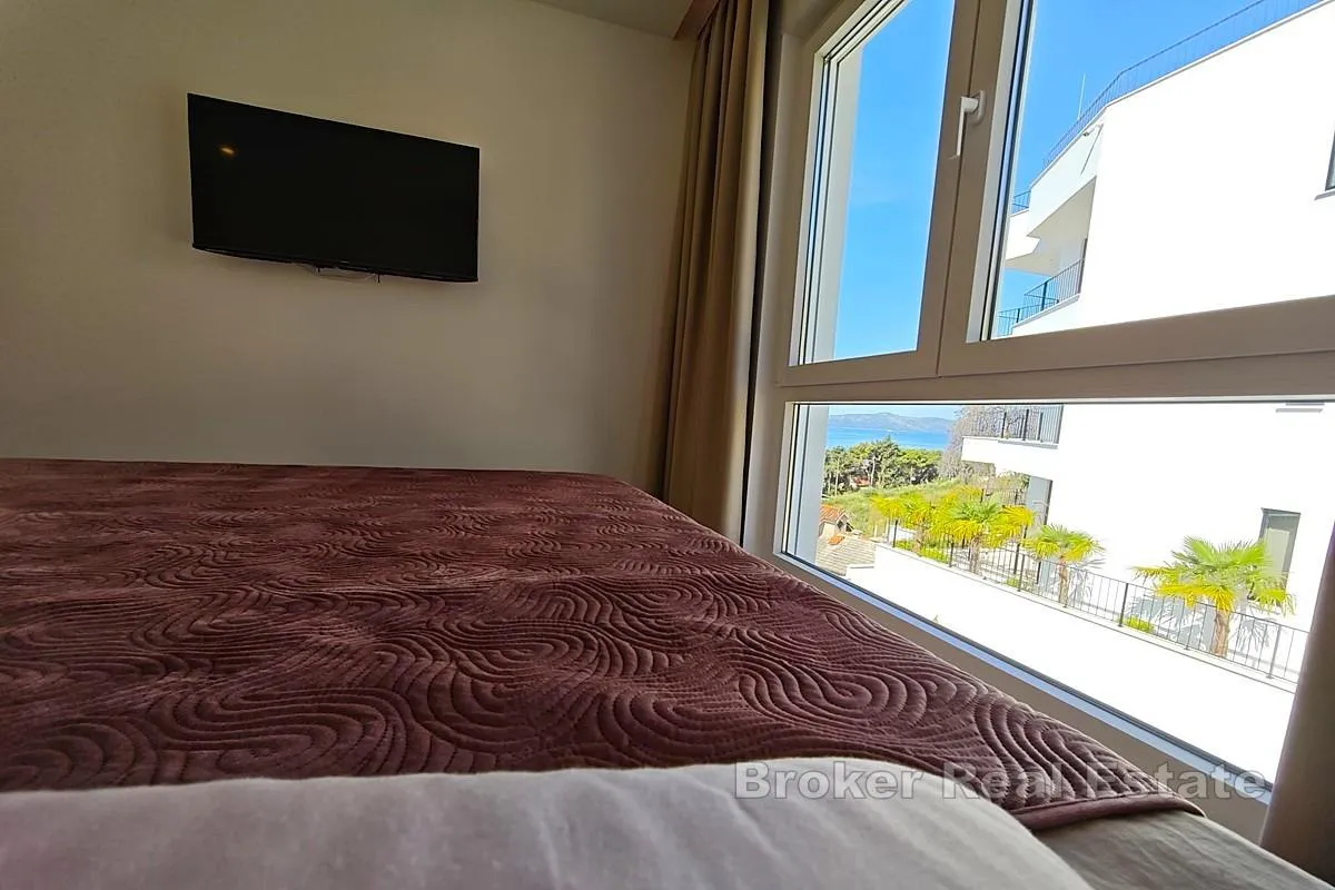 luksuzni penthouse s krovnom terasom i panoramskim pogledom na more - slika 12