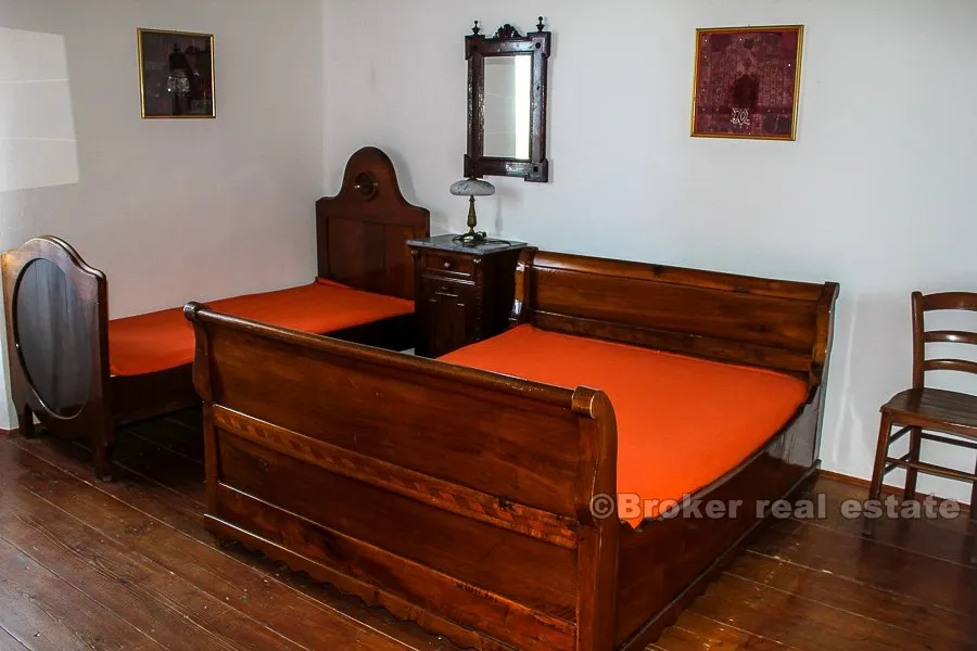 renovirana kamena kuća uz more, na prodaju - slika 7