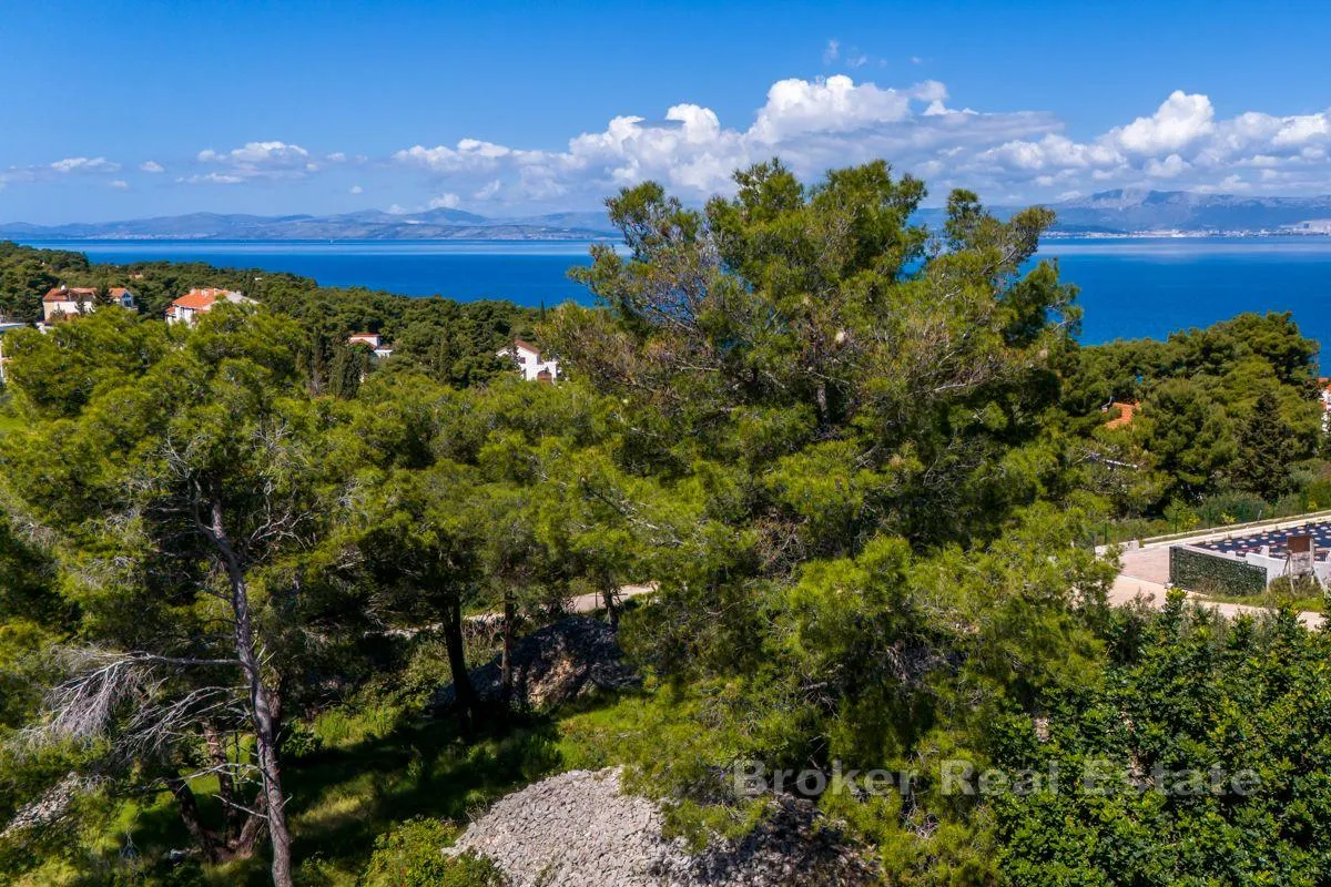 Građevinsko zemljište s pogledom na more - Brač, Brač