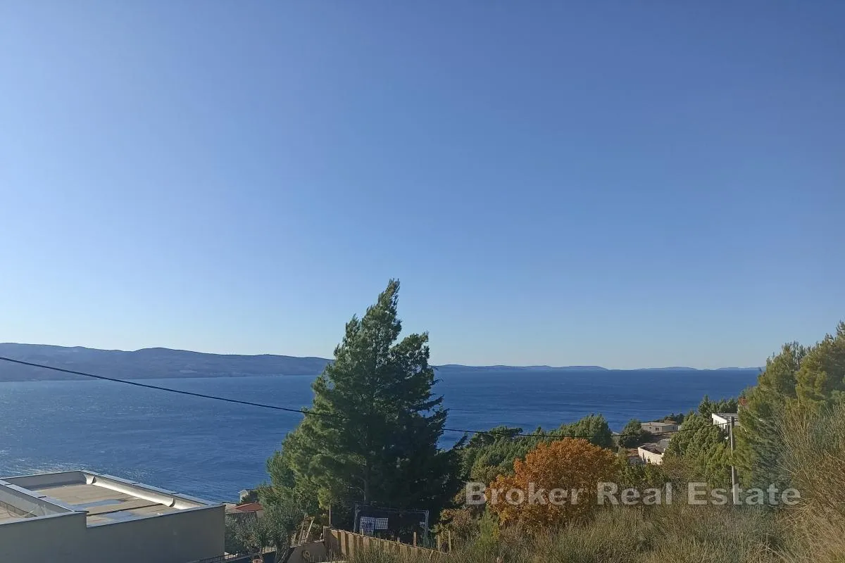 Građevinsko zemljište s građevinskom dozvolom i otvorenim pogledom na more - Omiš