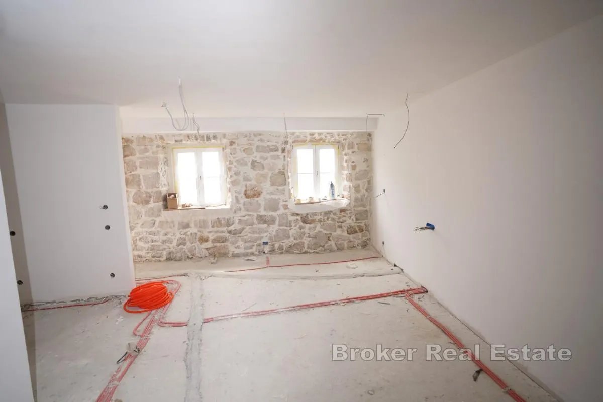 kamena kuća s pogledom na more - slika 16