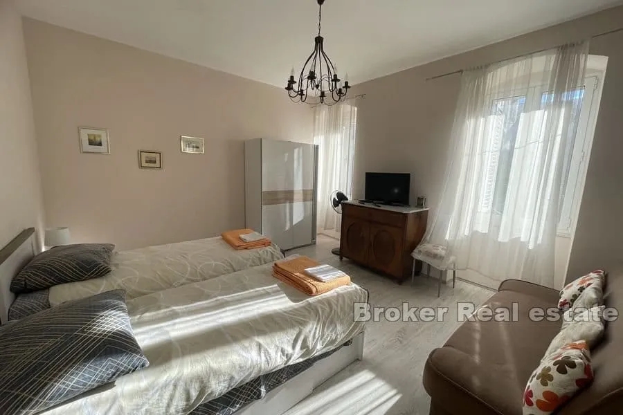 bačvice, komforan dvosoban apartman - slika 1