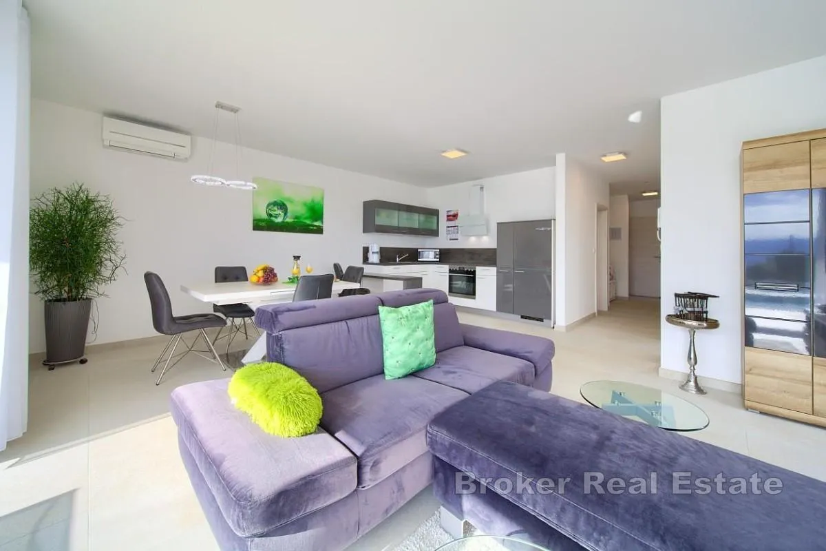 moderan dvosoban apartman s bazenom - slika 6