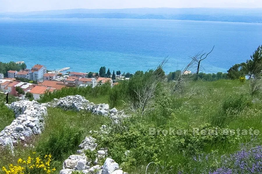 Građevinsko zemljište s pogledom na more - Omiš