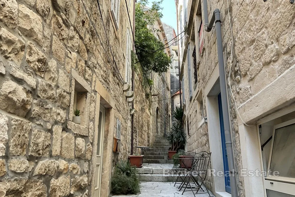 kamena kuća u srcu stare jezgre grada korčule - slika 3