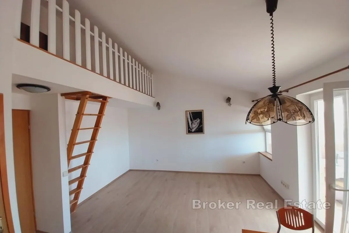 apartmanska kuća u blizini mora - slika 6
