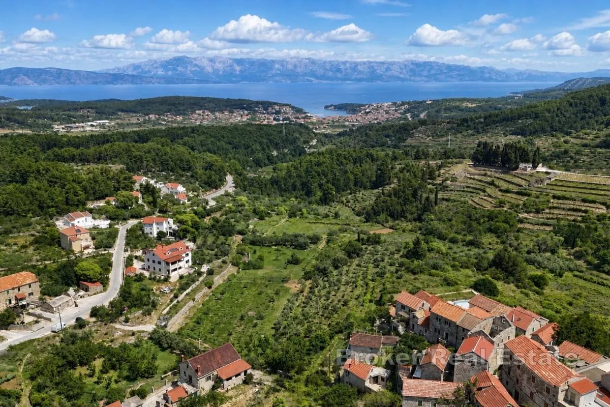 šarmantna kamena kuća u idiličnom naselju - slika 15