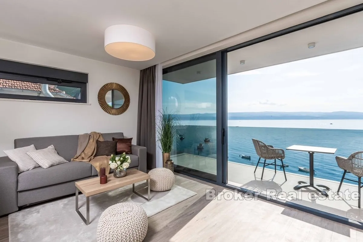 Atraktivan apartman s pogledom na more - Omiš