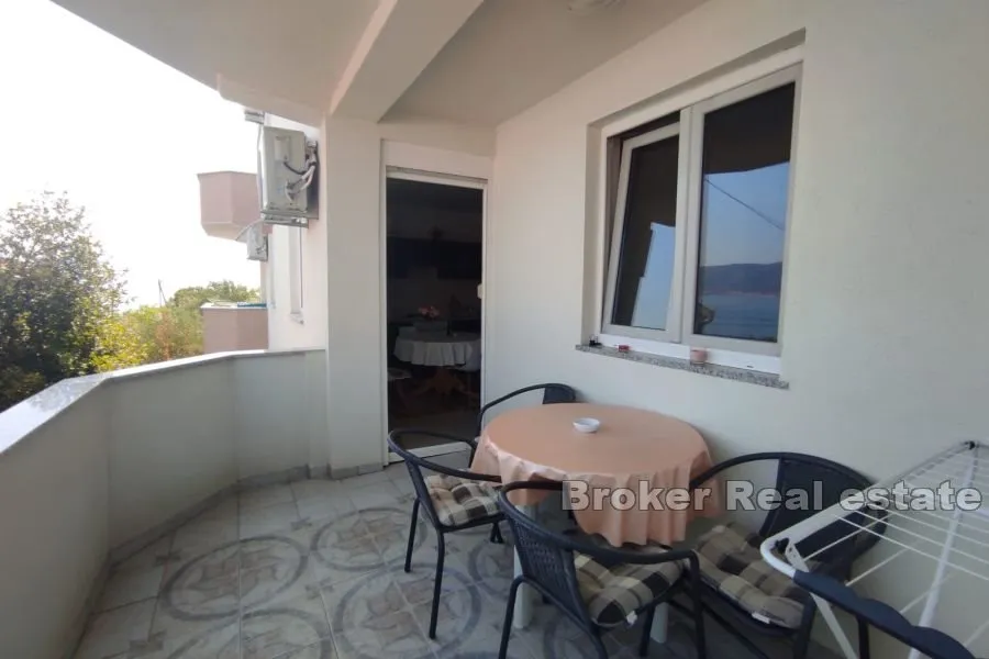 apartmanska kuća, drugi red do mora - slika 7