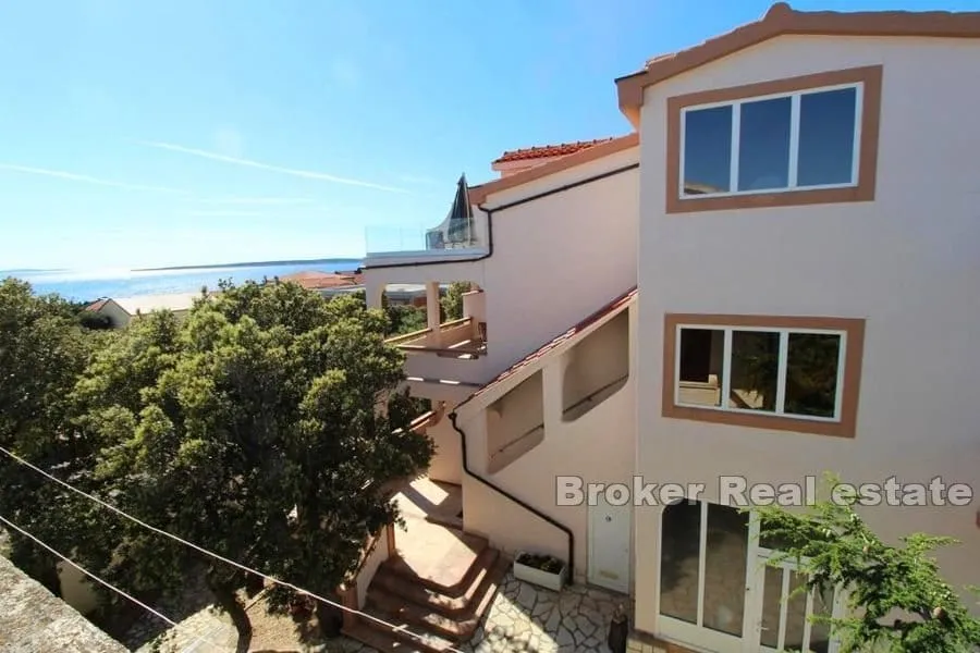 apartmanska kuća s pogledom na more - slika 2