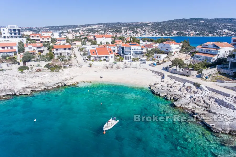 apartmanska kuća na izuzetnoj lokaciji - slika 3