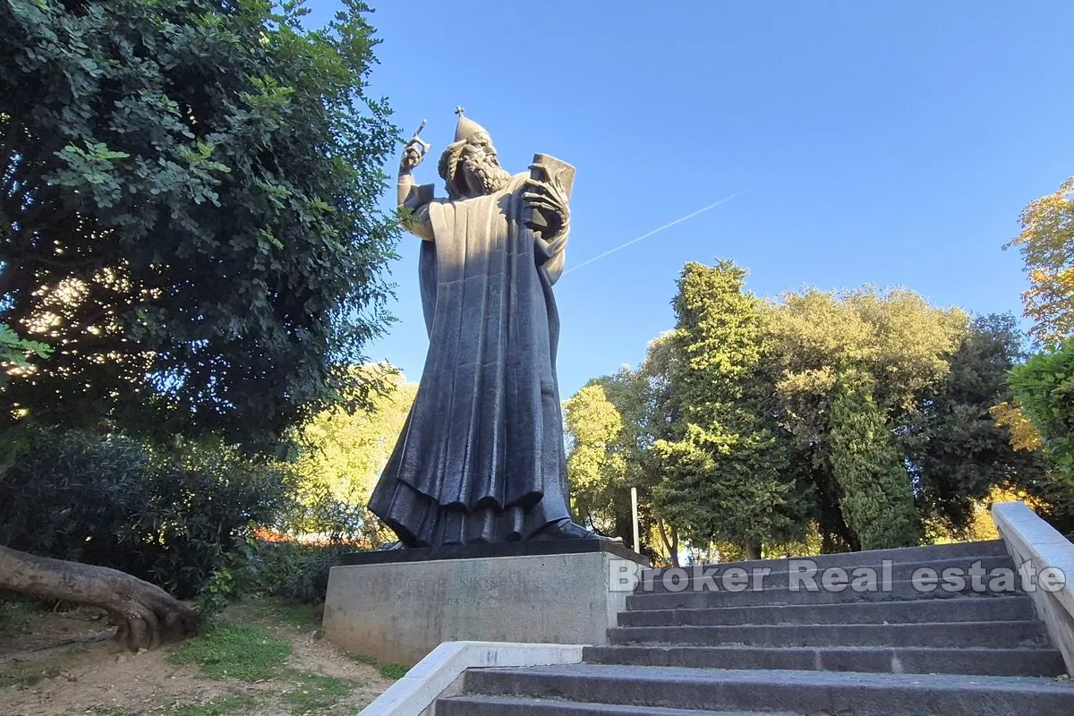 atraktivan obiteljski restoran u centru splita - slika 6