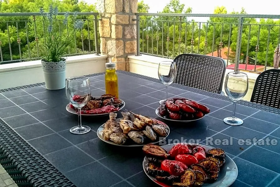 apartmanska kuća s pogledom na more - slika 6