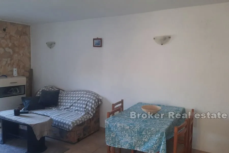 kamena kuća s pogledom na more - slika 7