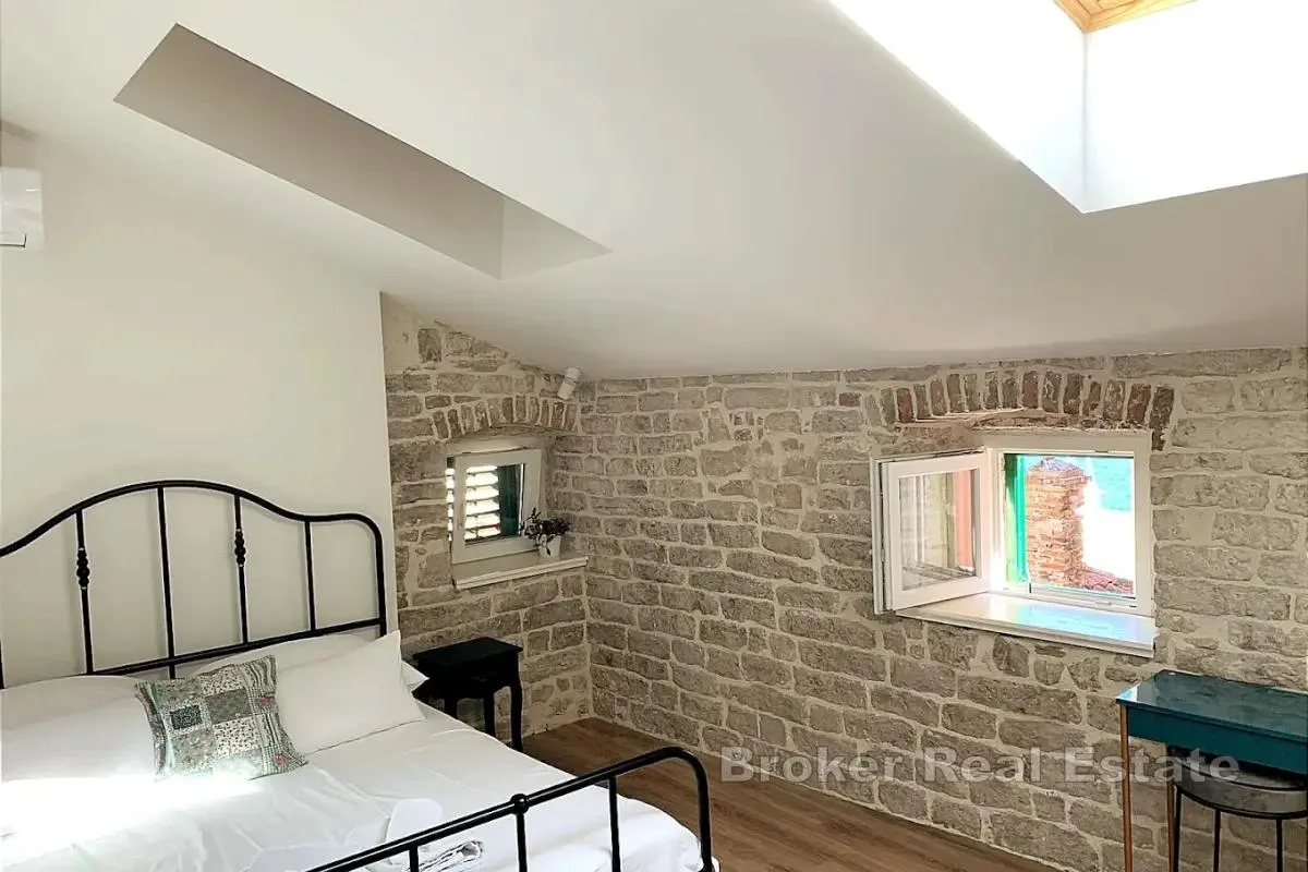 boutique smještaj s 9 luksuznih soba u srcu povijesne jezgre - slika 2