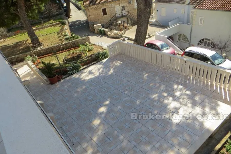 apartmanska kuća, na prodaju - slika 9