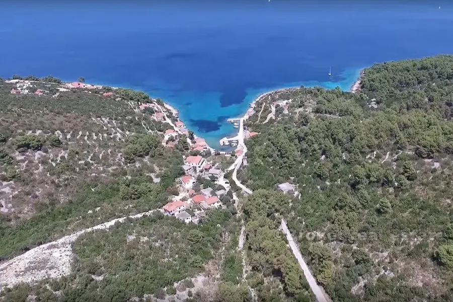 građevinsko zemljište s pogledom na more - slika 1