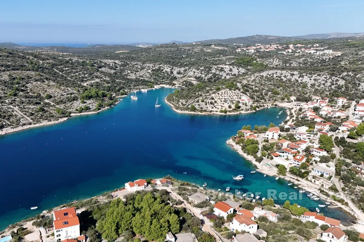 jedinstveno građevinsko zemljište s panoramskim pogledom na more - slika 3