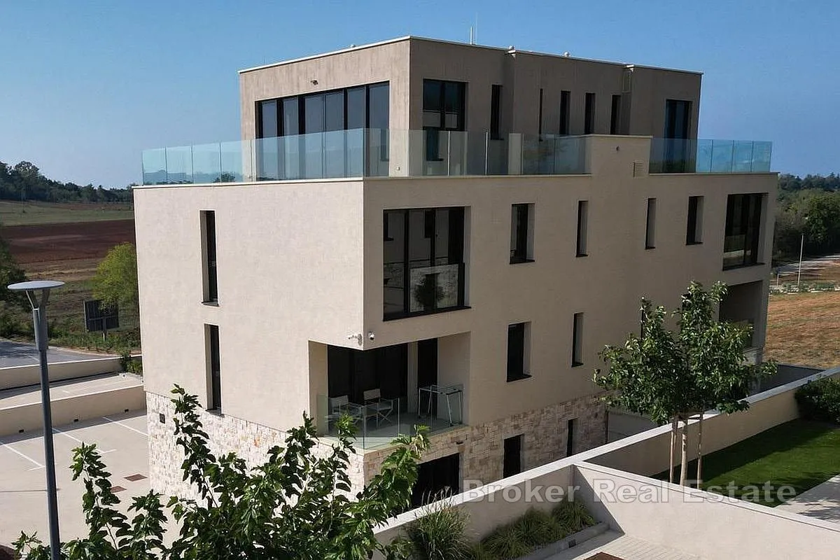 predivni dvoetažni penthouse u modernoj novogradnji unutar resorta - slika 3