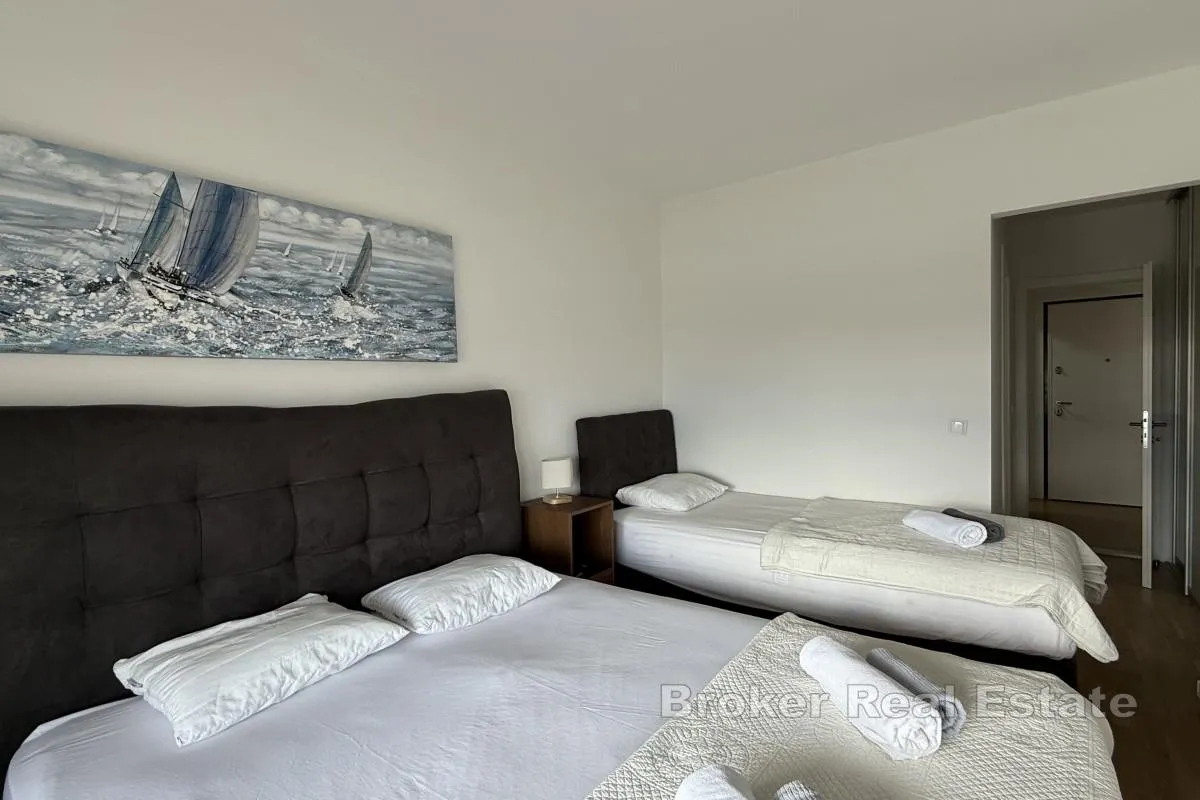 elegantni apartman s pogledom na more - slika 10