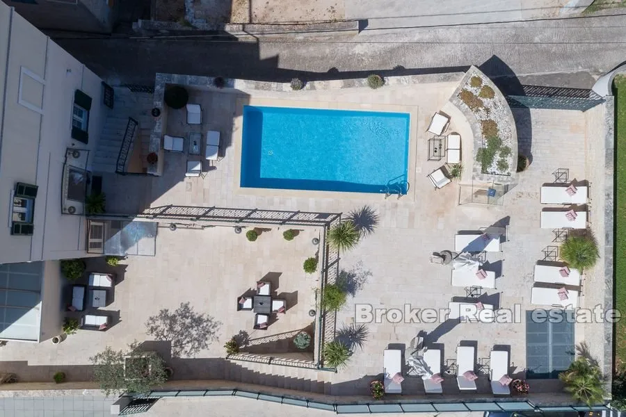 hotel u prvom redu do mora - slika 12