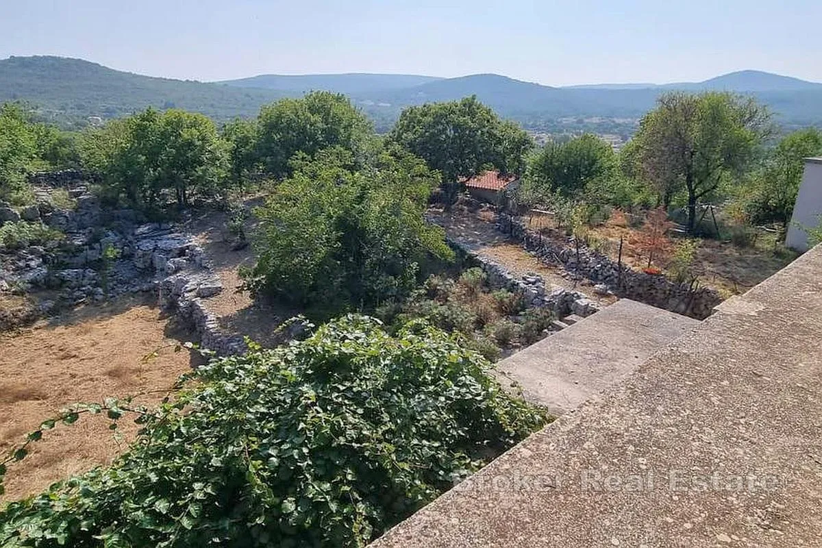 građevinsko zemljište u otočkom naselju - slika 2