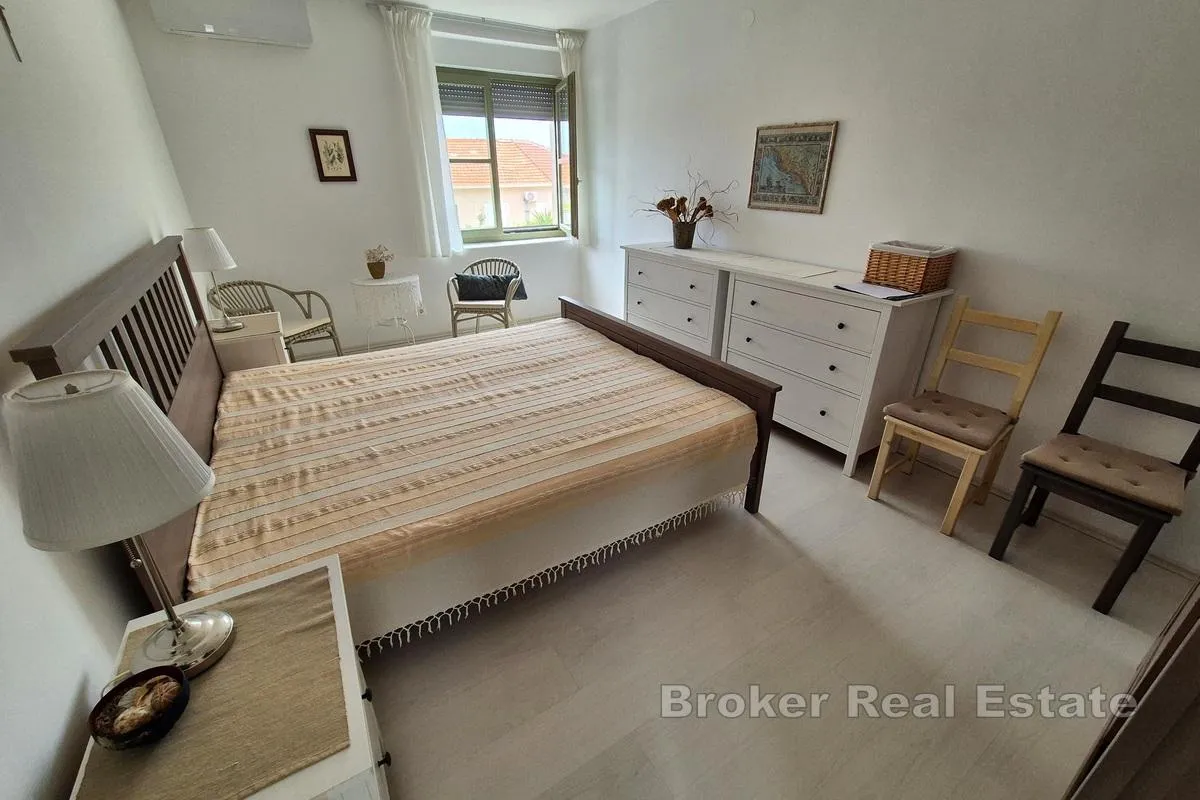 atraktivni apartman na tri etaže s pogledom na more - slika 6