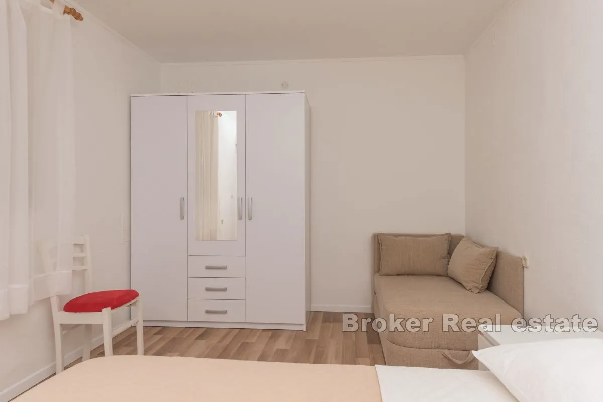 kuća sa šest apartmana blizu mora - slika 16