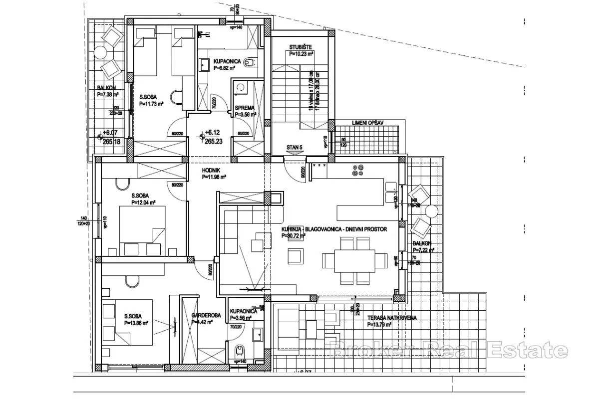 trosobni penthouse s jacuzzijem - slika 14