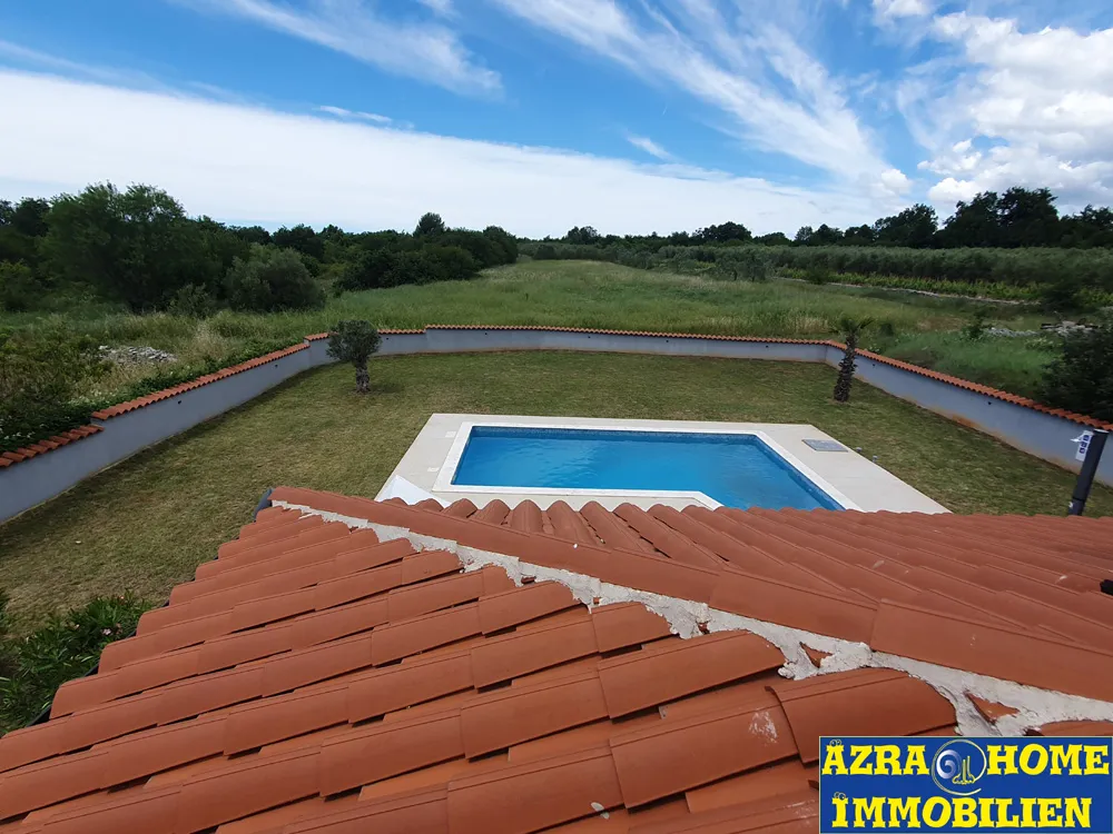 prodaja kuće sa bazenom, vodnjan, 180 m2 s terasama, bazen 30m2 - slika 27
