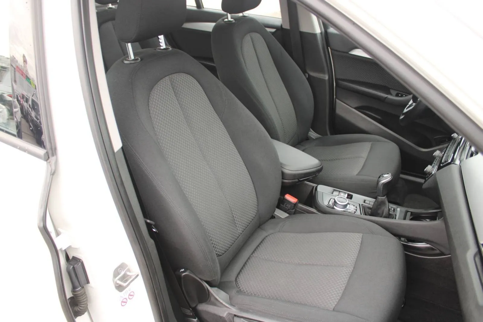 bmw x1 18d *led, navigacija* - slika 19