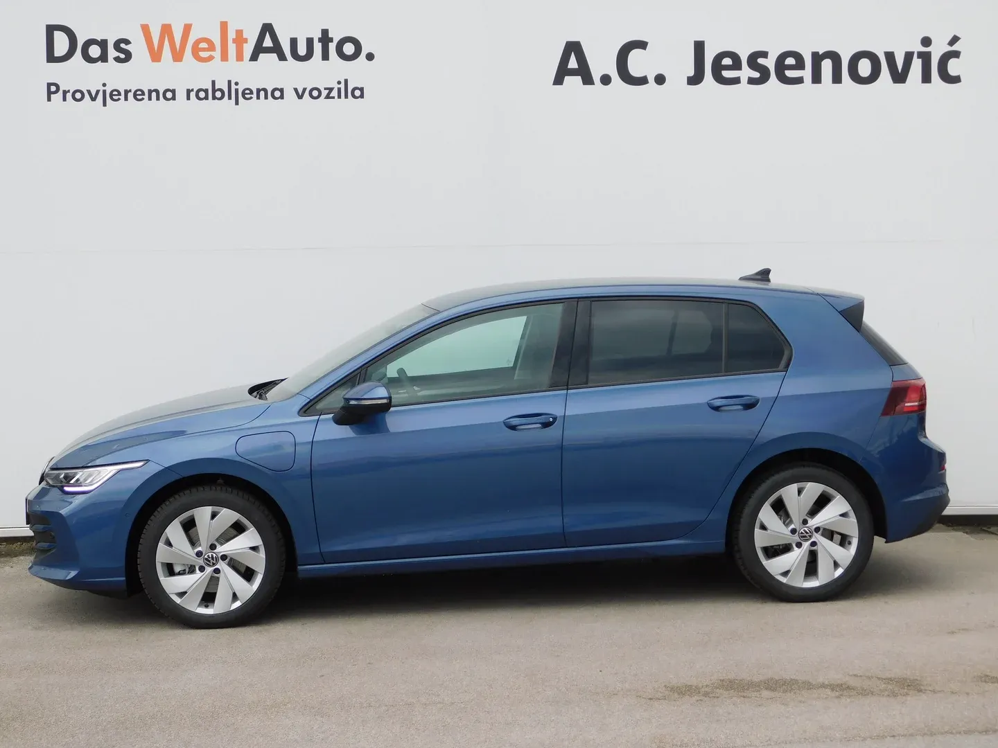12829 volkswagen golf 1.5 tsi ehybrid dsg life plus - slika 5
