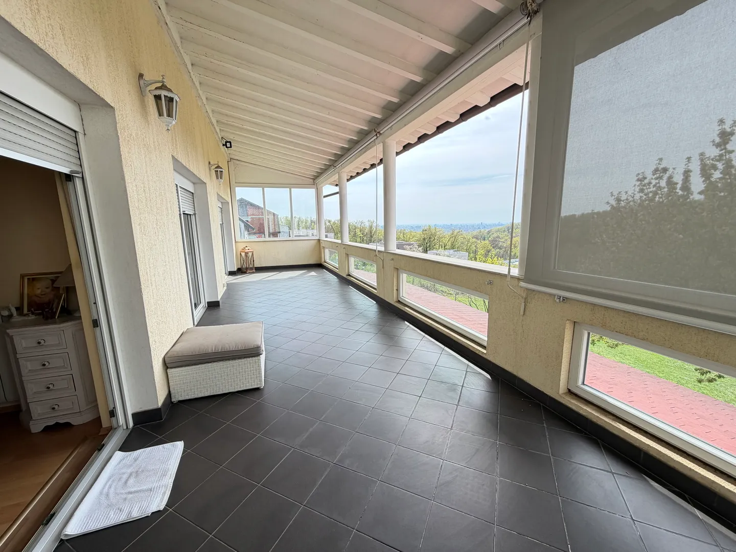 zagreb, dubrava-novoselec, kuća s dva stana 358 m2, na parceli od 911 m2 - slika 41