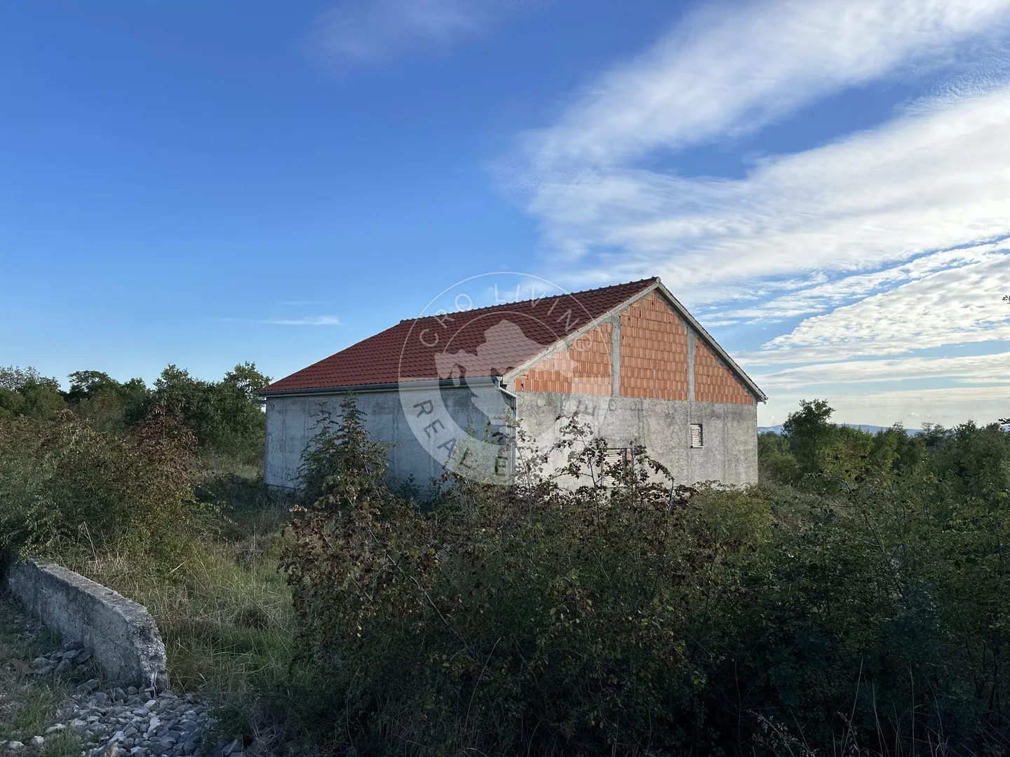 Hrvatska, Zemunik, Zadar – 2.062 m² građevinskog zemljišta s kućom + 1.987 m² poljoprivrednog zemljišta u mirnoj zoni, 5 min od zračne luke - Zemunik Donji
