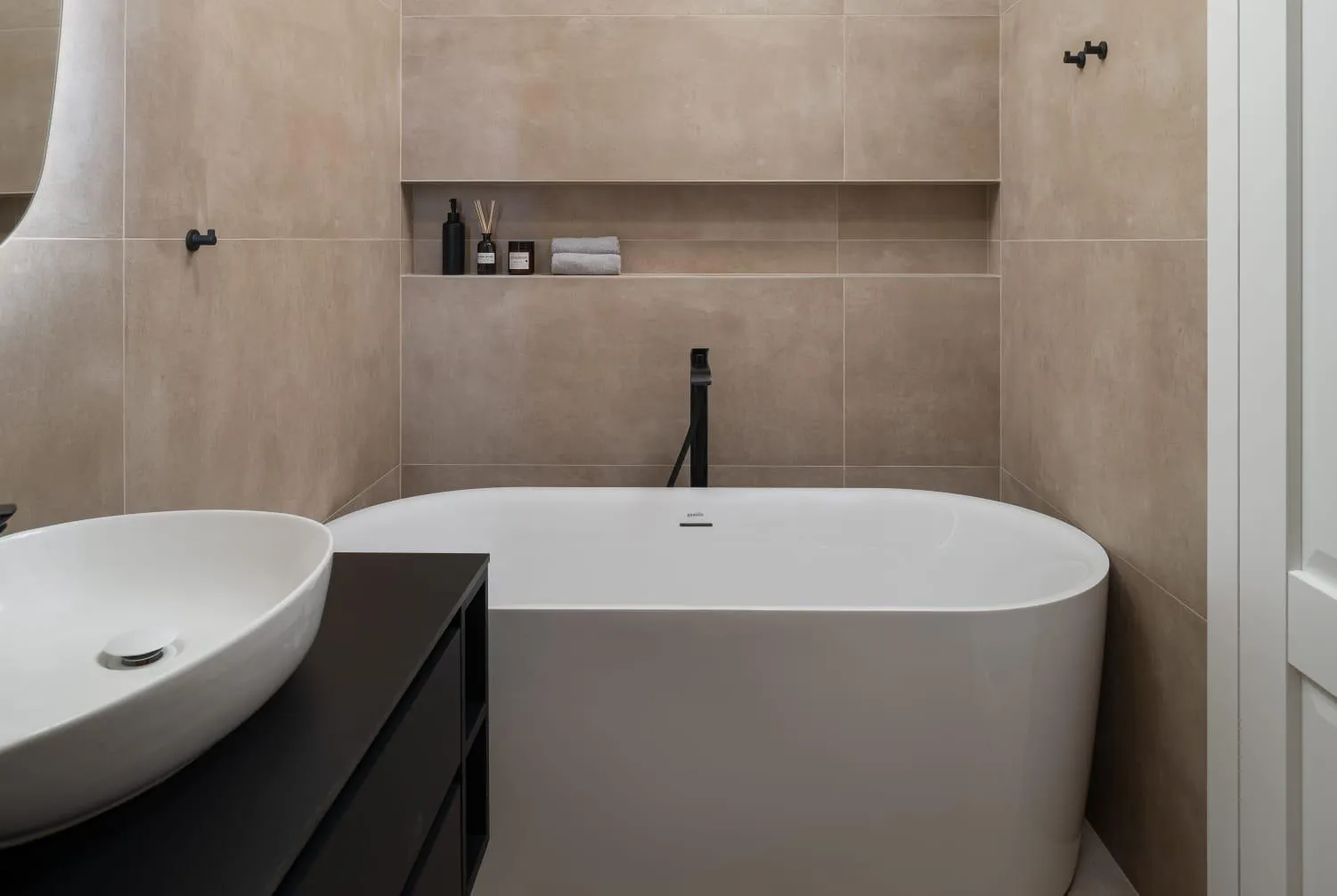 luksuzna vila s bazenom, prvi red do mora, nin - zadar - slika 22