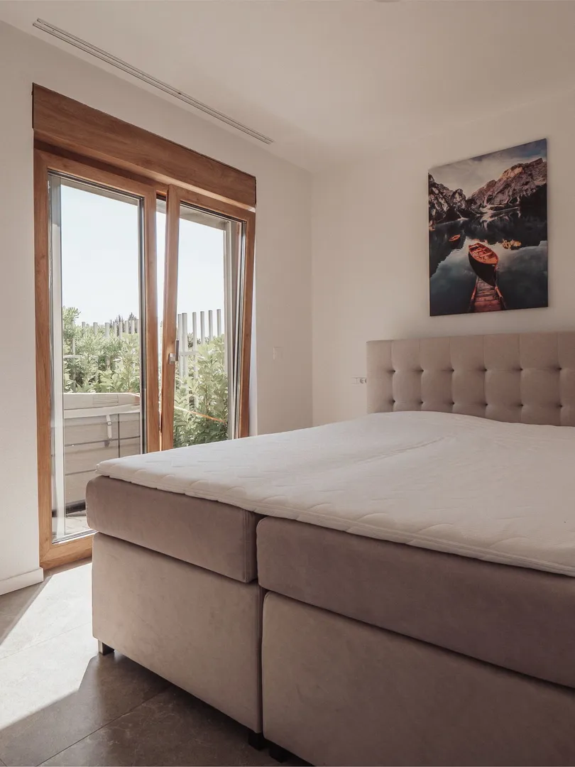 pag, povljana, stan 50 m2, prvi red i pogled na more, jacuzzi - slika 17