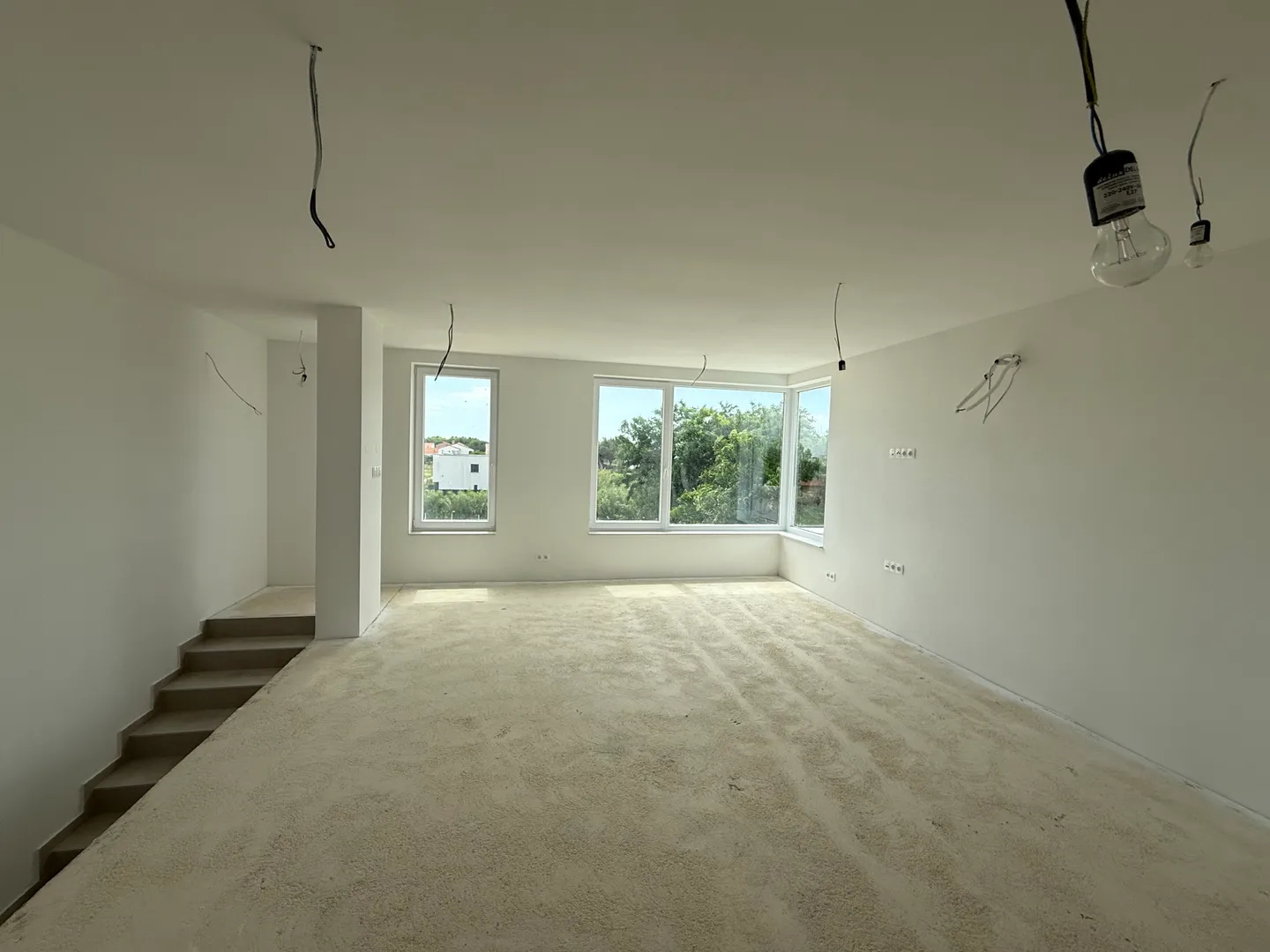 dvoetažni stan s krovnom terasom, 200 m od mora, privlaka - zadar - slika 23