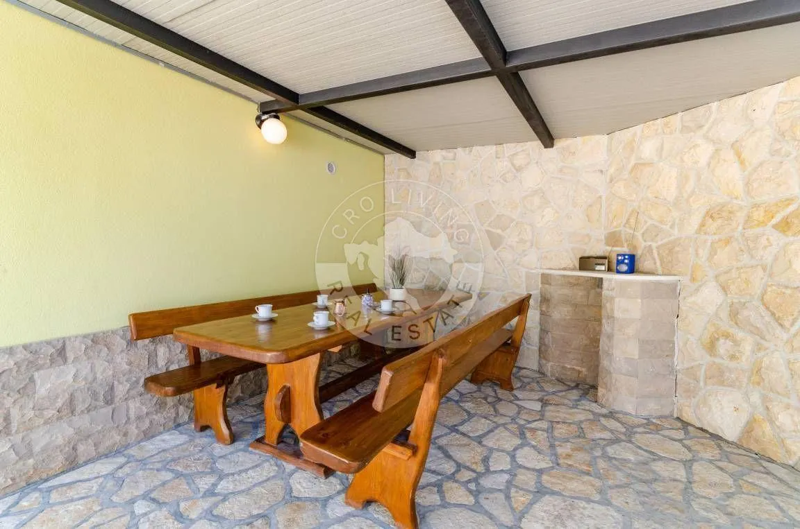 bribir, samostojeća kuća sa bazenom, 110m2 - slika 24
