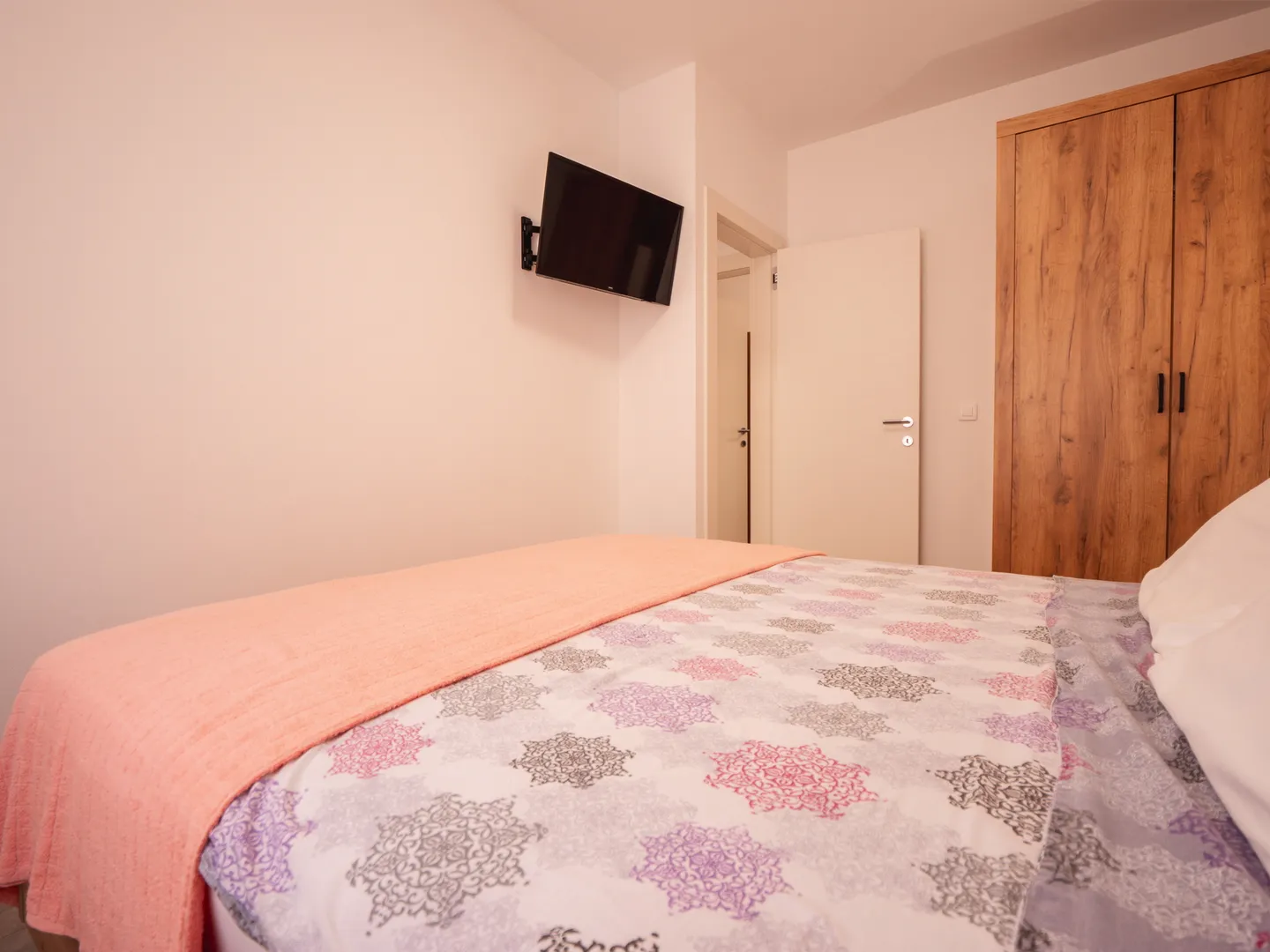 hrvatska, zadar, vir, 4 apartmana, visokokvalitetna i održavana, potpuno opremljena i namještena, investicijska nekretnina blizu mora - slika 12