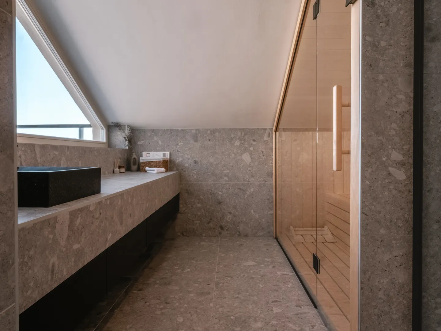 luksuzna vila s bazenom, prvi red do mora, nin - zadar - slika 45