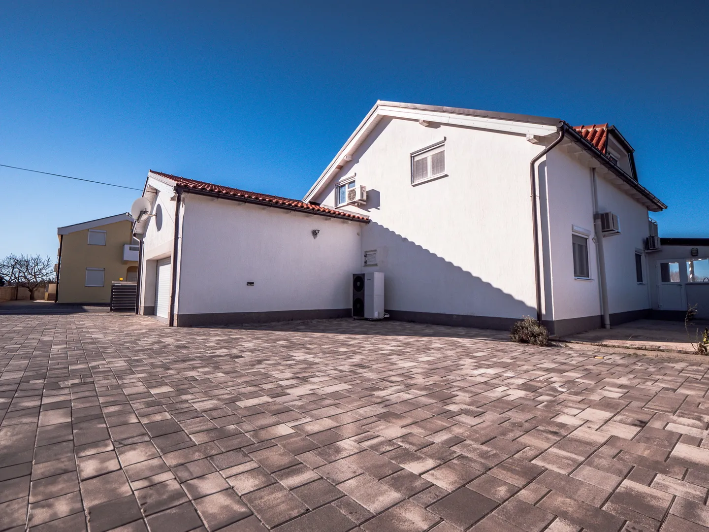 hrvatska, zadar, vrsi - prostrana moderna kuća s bazenom, kaminom i garažom, 152 m² stambena površina - slika 39