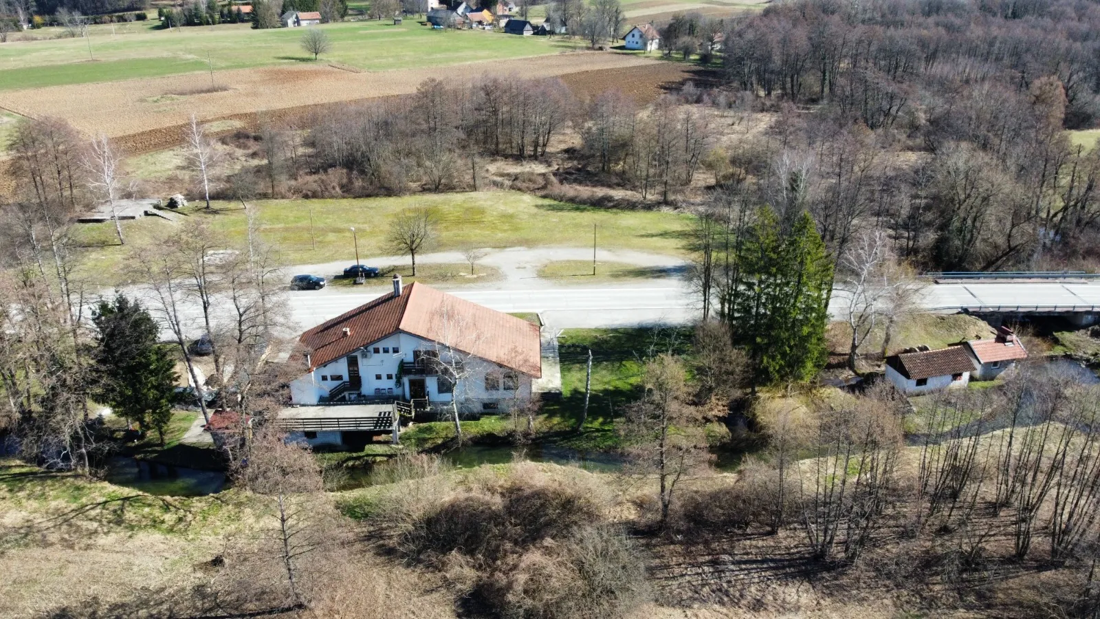 josipdol, kuća s apartmanima, 400 m2 - slika 3