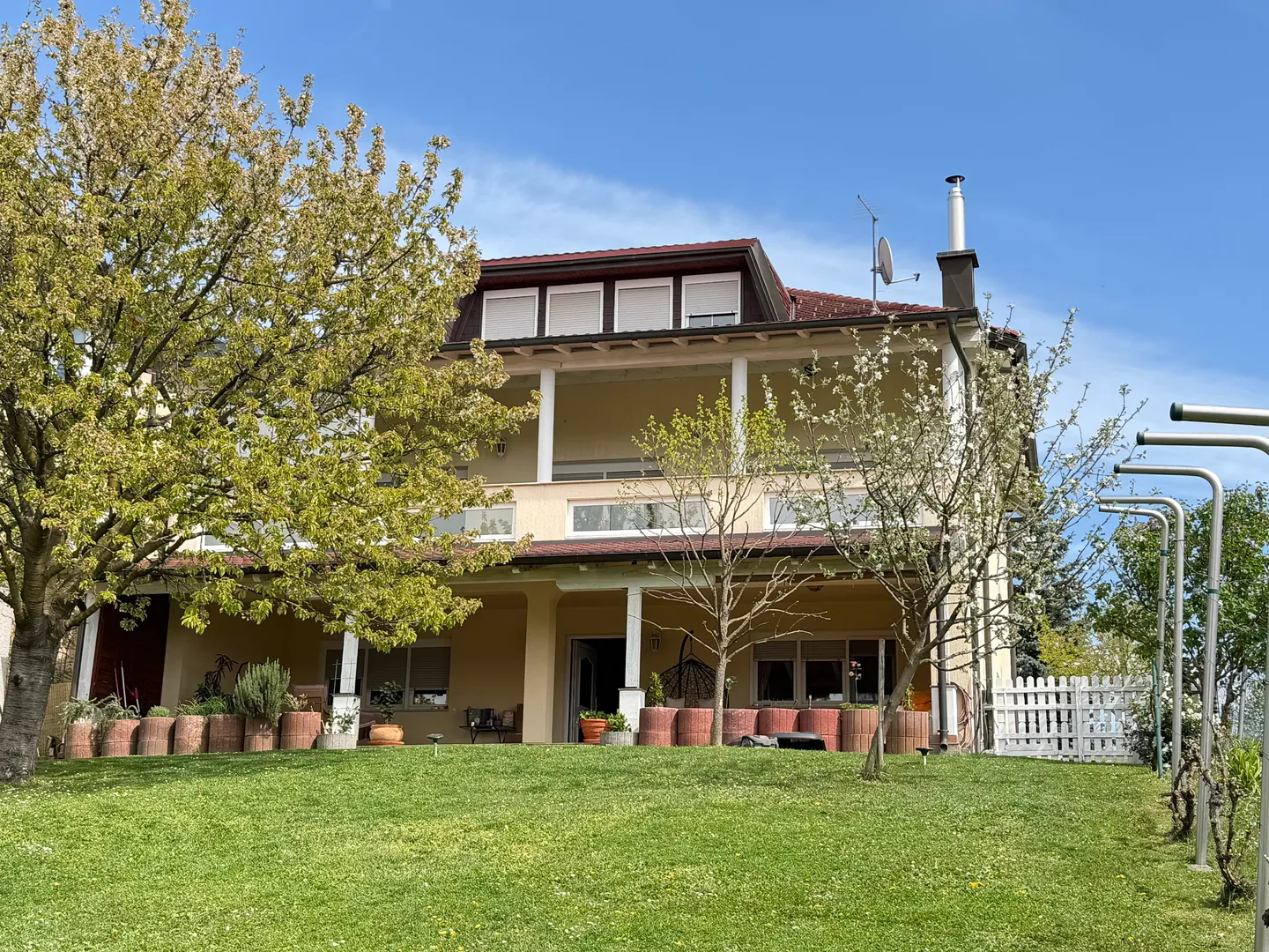 zagreb, dubrava-novoselec, kuća s dva stana 358 m2, na parceli od 911 m2 - slika 51