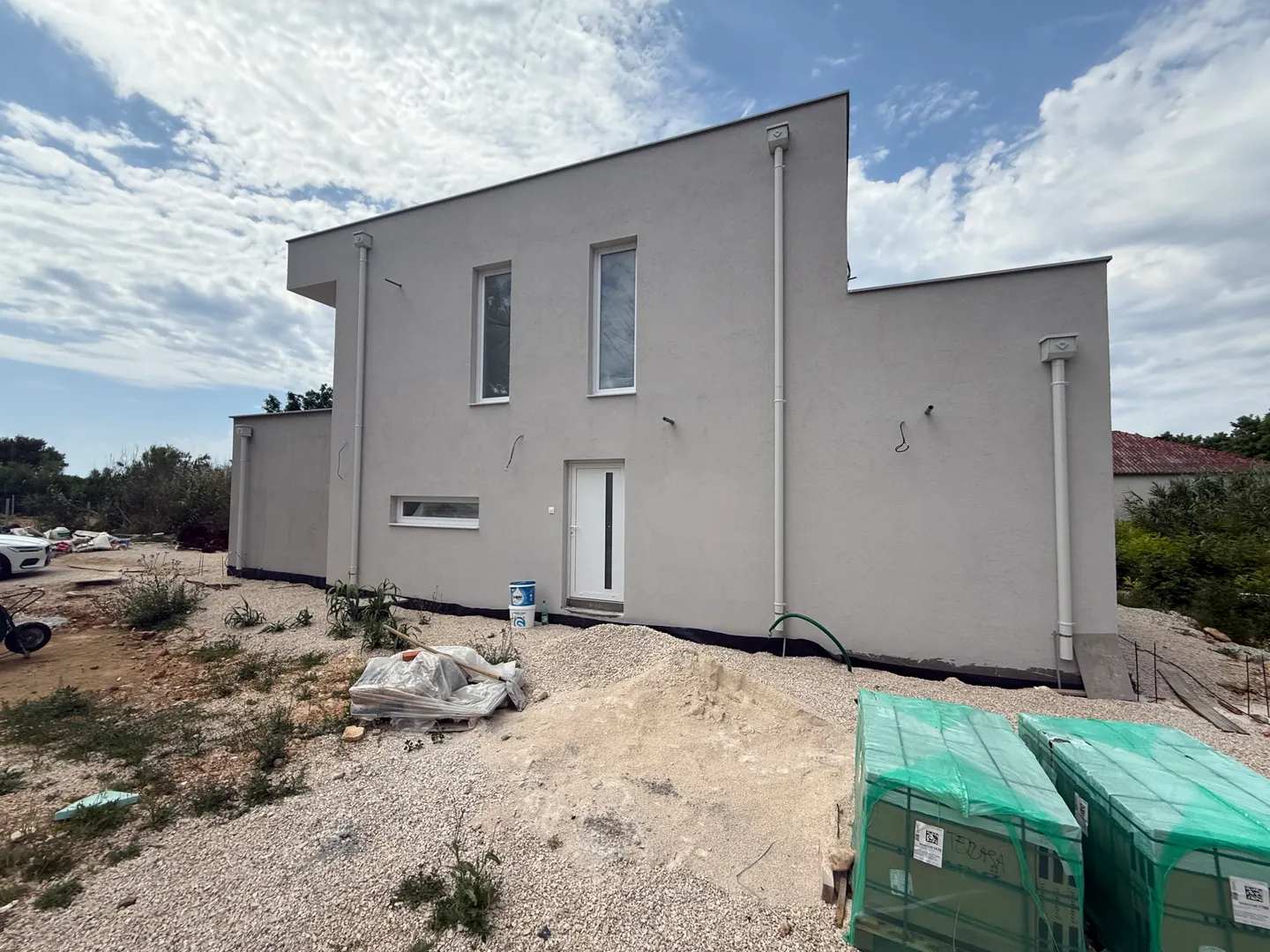 dvoetažni stan s krovnom terasom, 200 m od mora, privlaka - zadar - slika 33