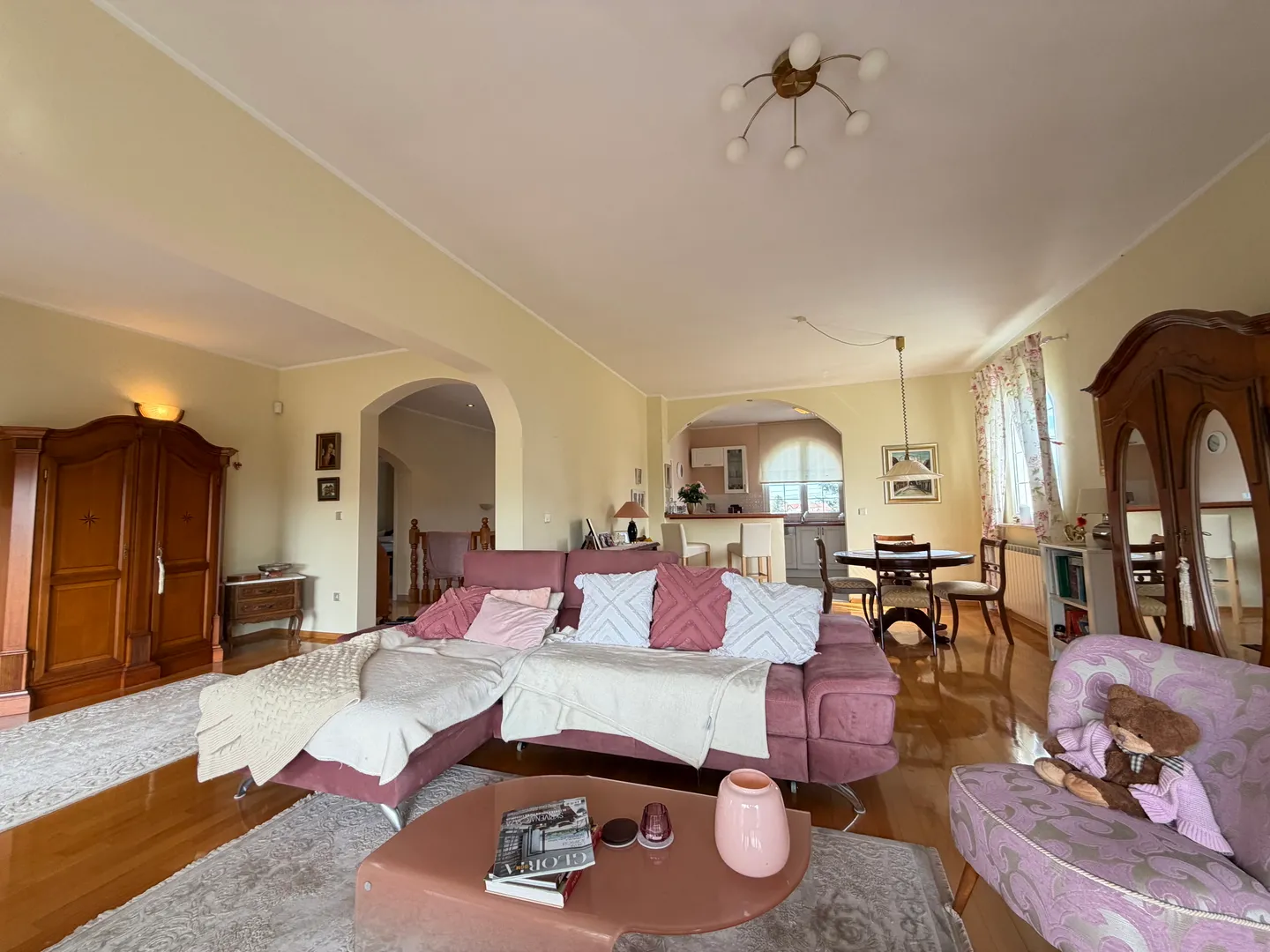 zagreb, dubrava-novoselec, kuća s dva stana 358 m2, na parceli od 911 m2 - slika 5