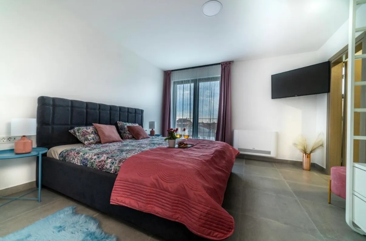 istra, luksuz i privatnost u srcu istre, vila sa bazenom 204 m2 - slika 12