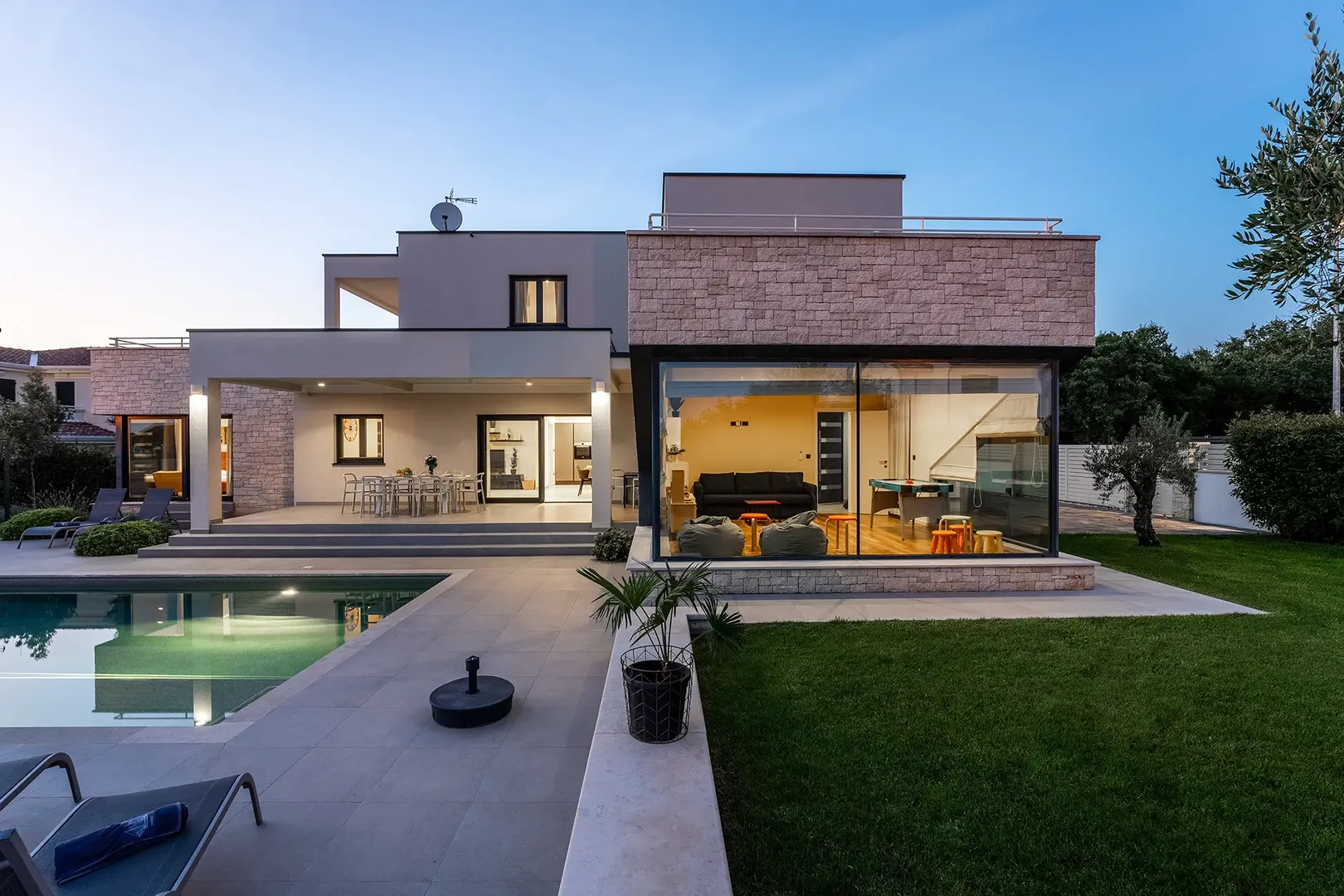 hrvatska, poreč, varvari – potpuno namještena luksuzna vila s bazenom, 280 m² - slika 15