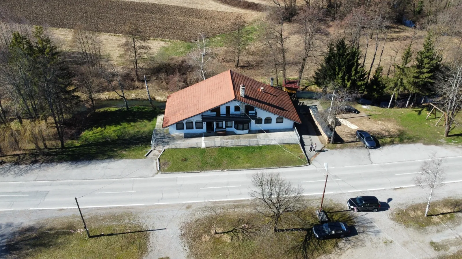 josipdol, kuća s apartmanima, 400 m2 - slika 2