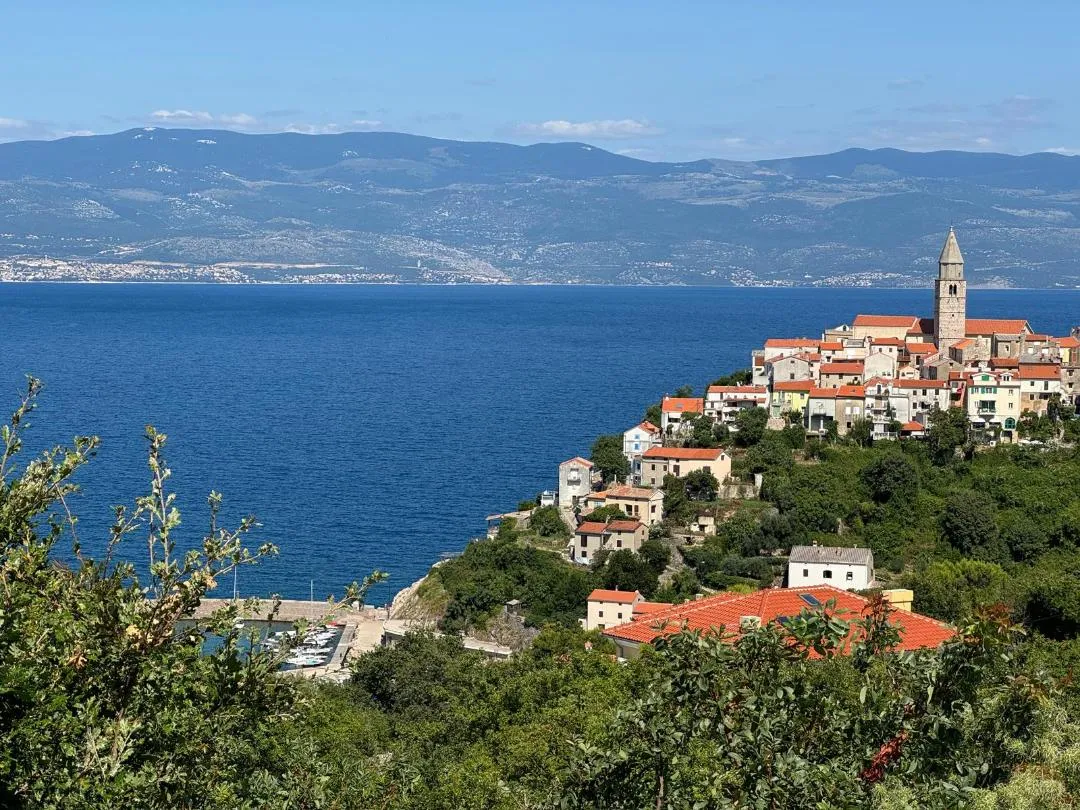 hrvatska, vrbnik, građevinsko zemljište 845 m2, pogled na more - slika 5
