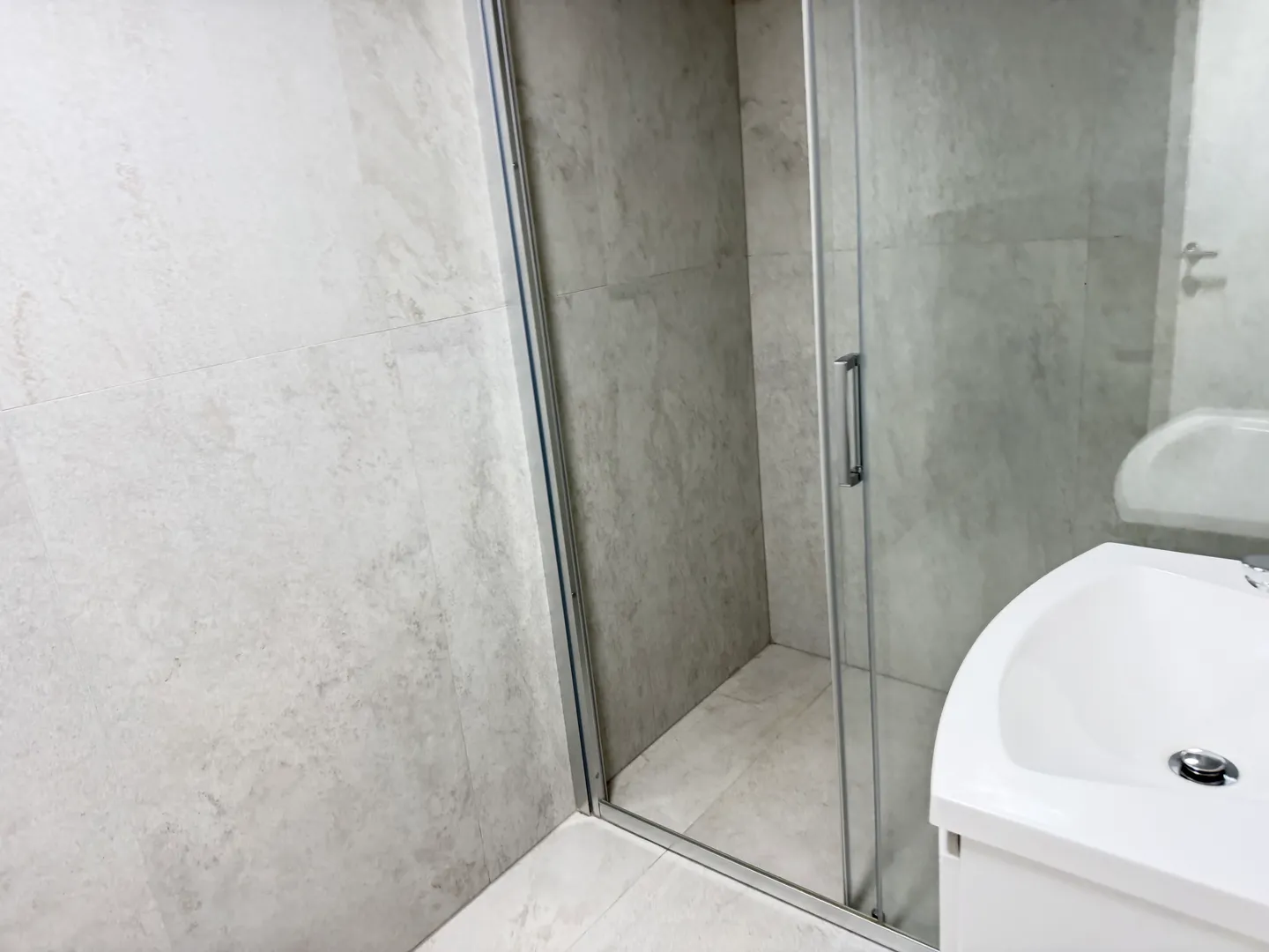 pag, povljana, stan 100 m2, prvi red i pogled na more, bazen, jacuzzi, fitness studio - slika 18